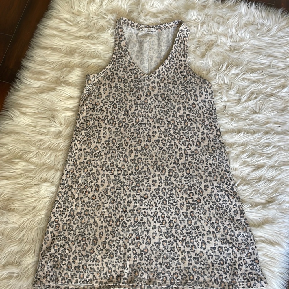 Cute sleeveless summer dress 👗